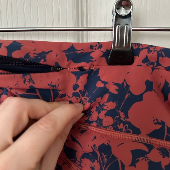 Lululemon Final Lap Crop *23" Efflorescent Dark Canyon Onyx Blue Size 10 - Picture 8 of 9